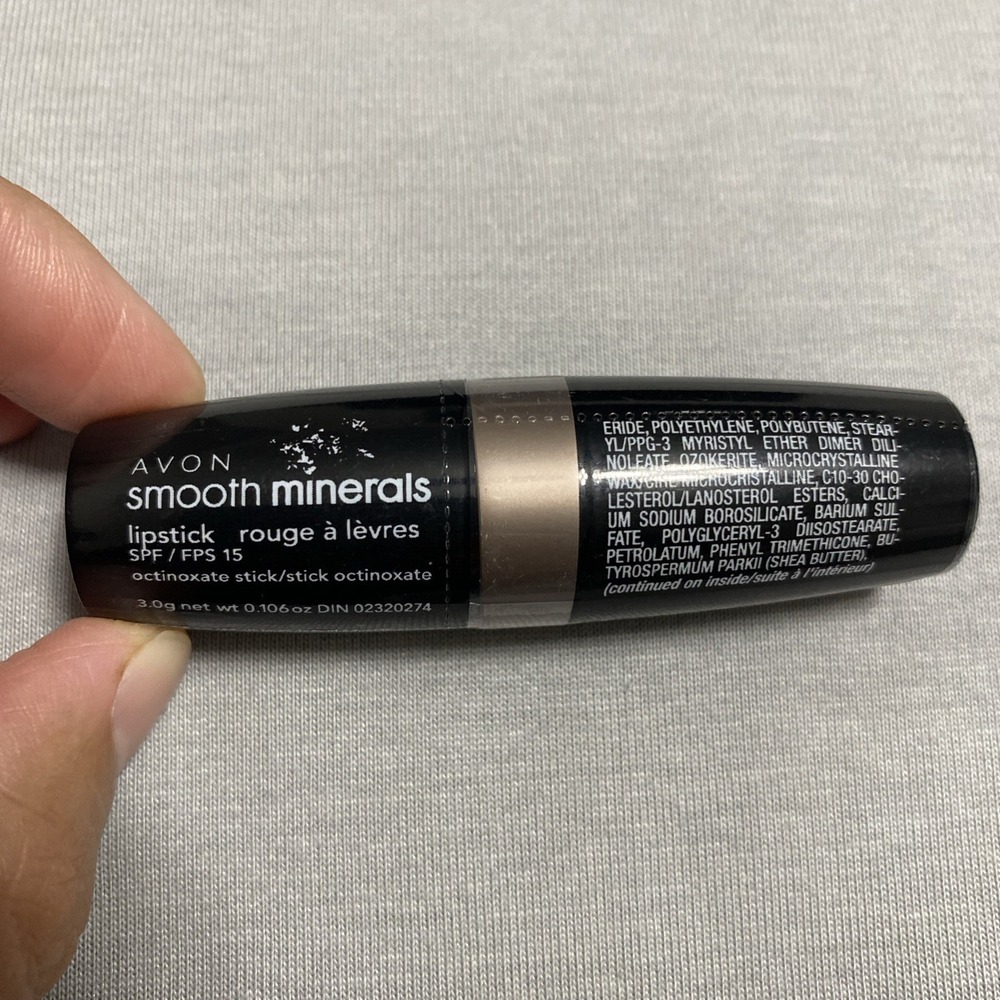 AVON Smooth Minerals Lipstick - Pink Quartz READ